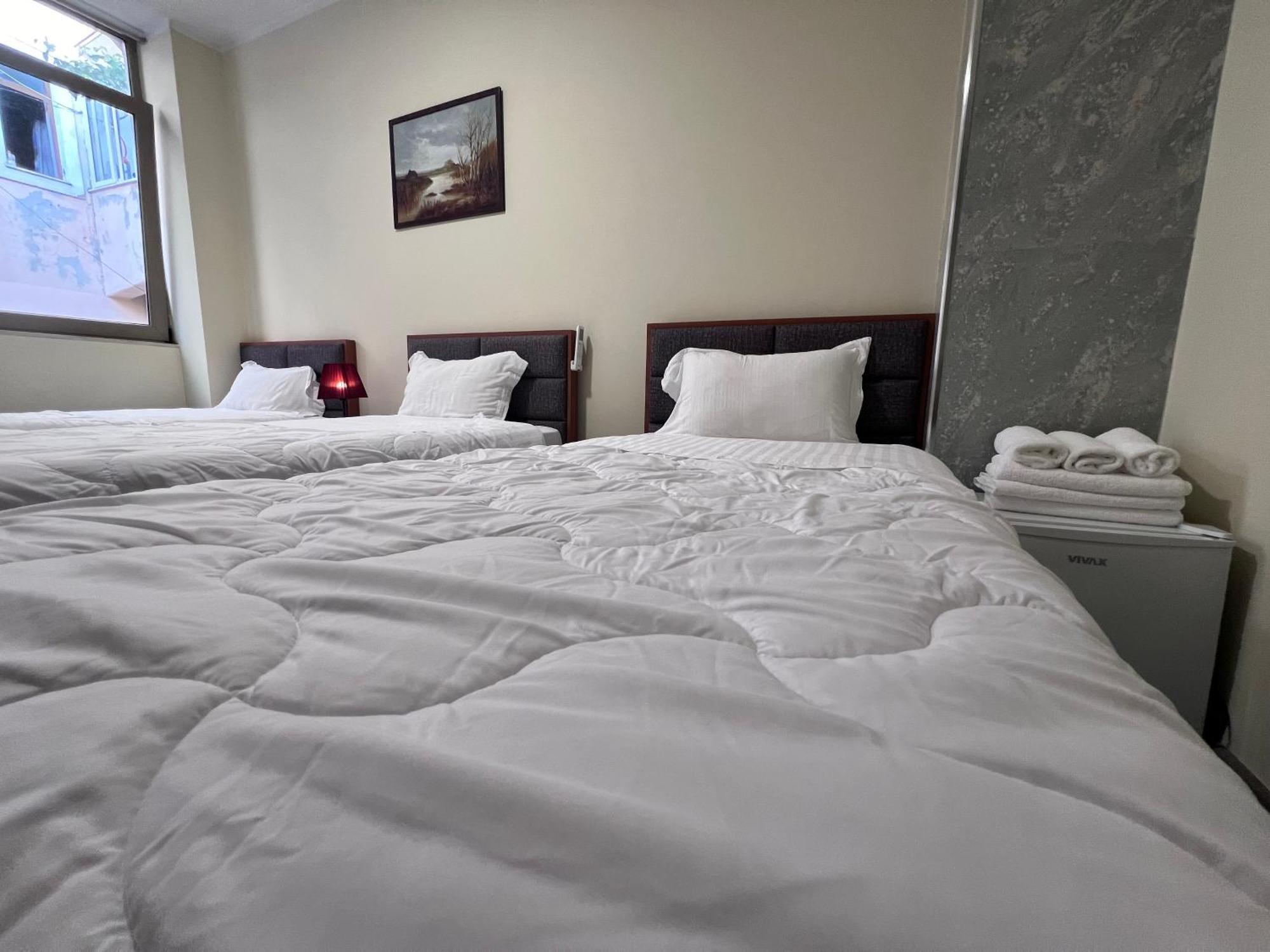 Bobi Hotel Shkodër Esterno foto