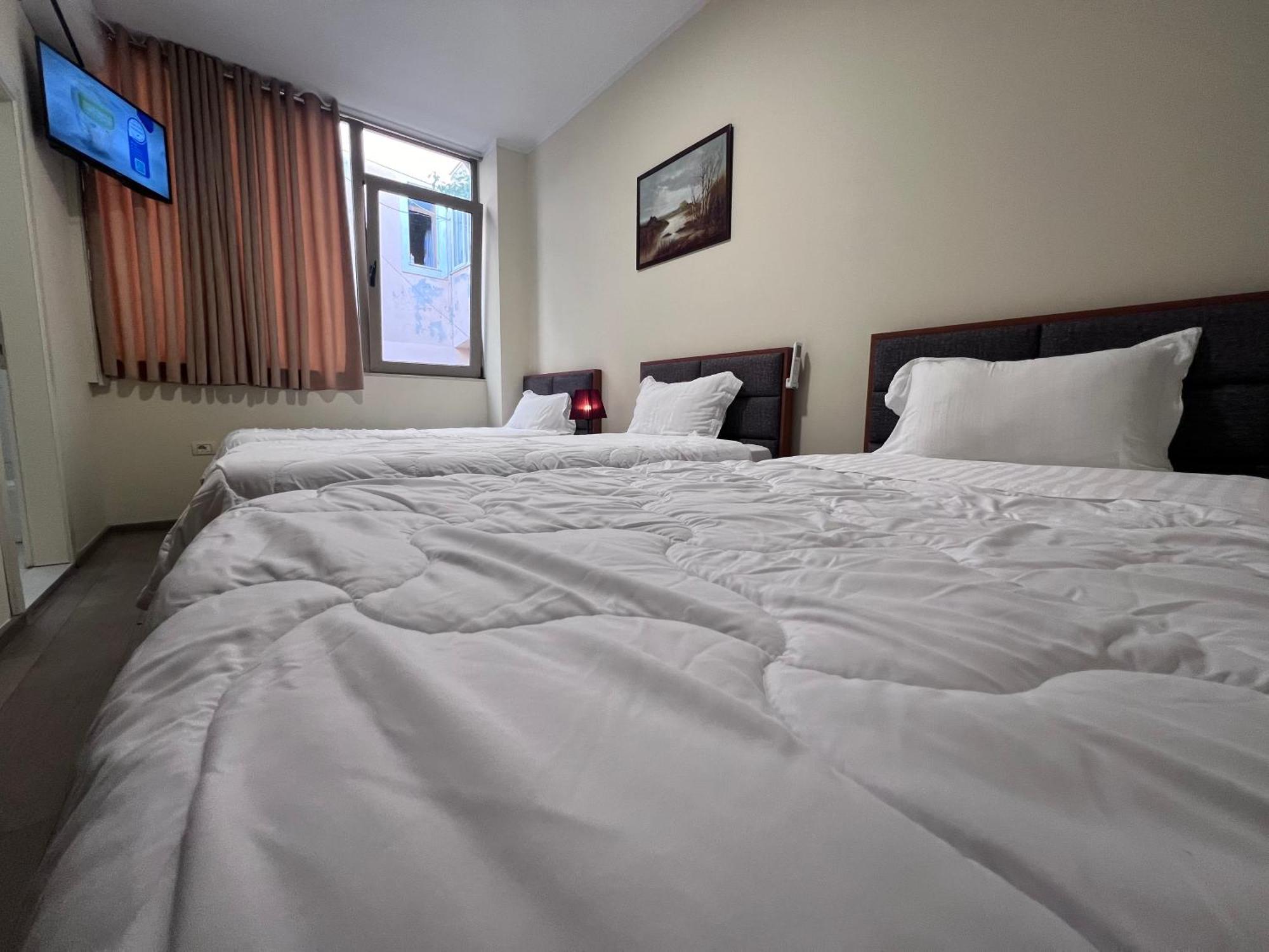 Bobi Hotel Shkodër Esterno foto