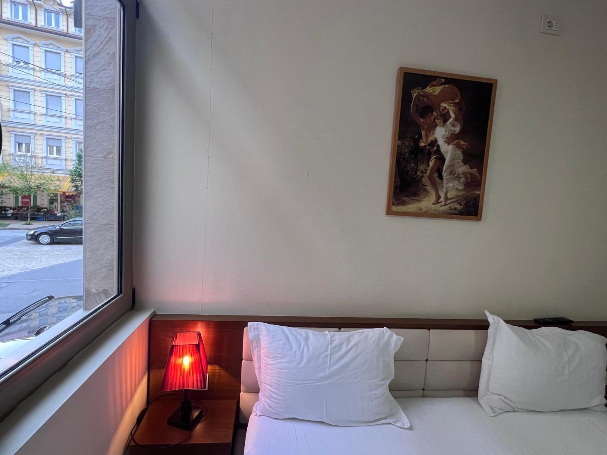 Bobi Hotel Shkodër Esterno foto
