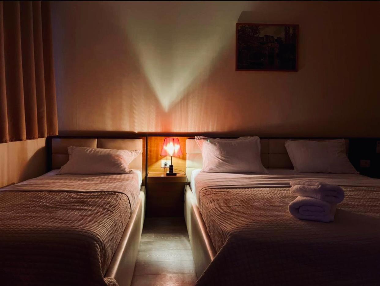 Bobi Hotel Shkodër Esterno foto